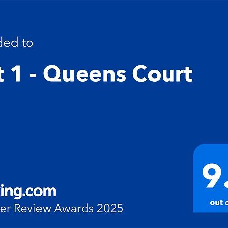 Apt 1 - Queens Court Scarborough Bagian luar foto